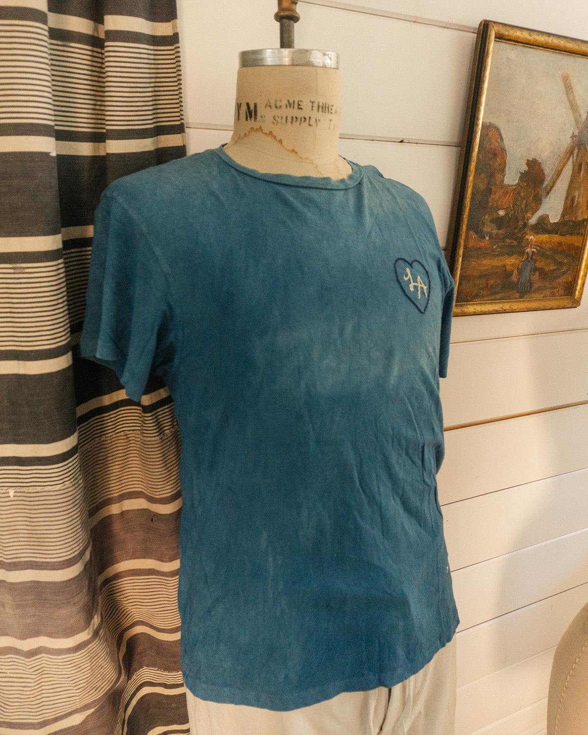 Garment Dyed LA Embroidery Tee - L