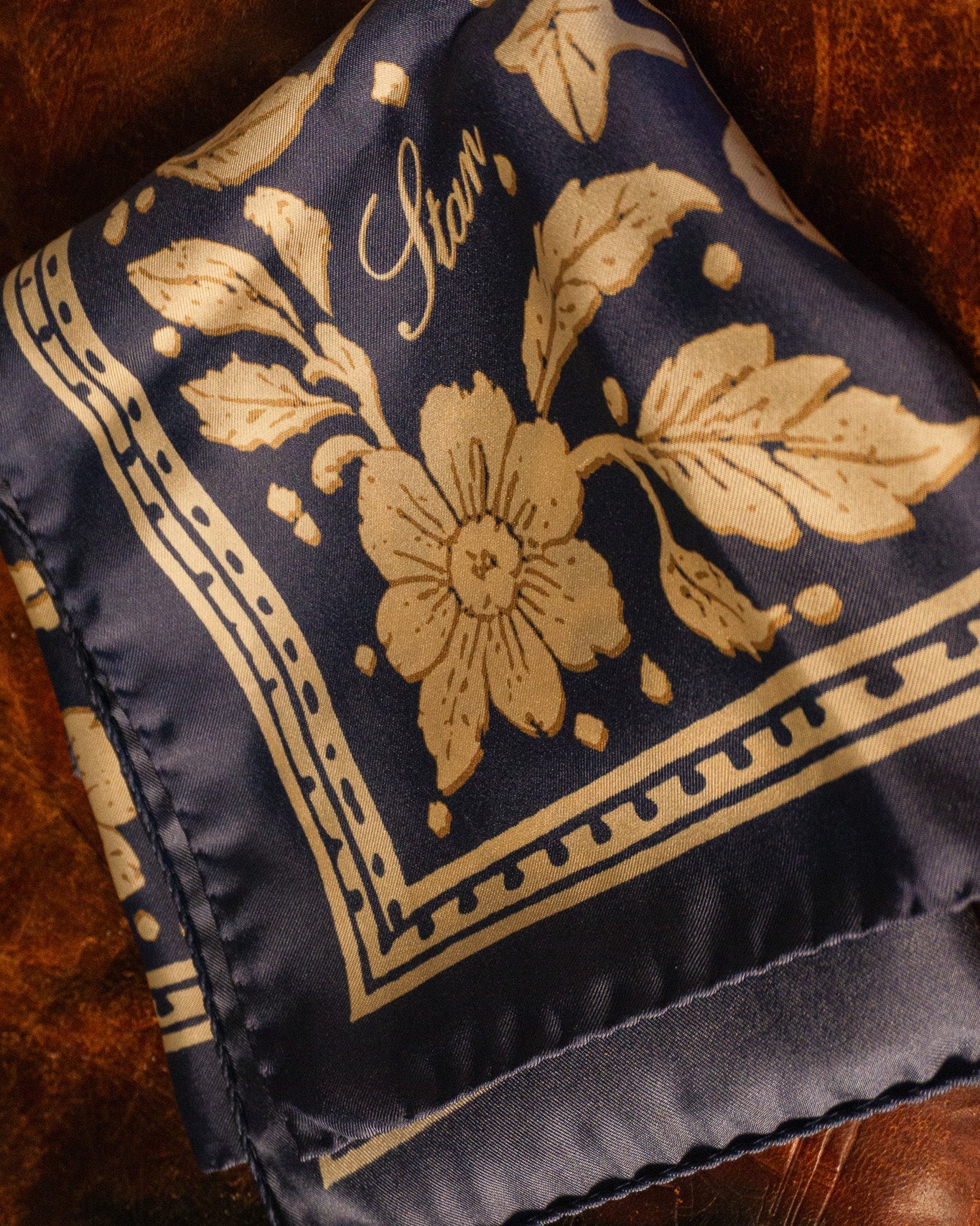 The Silk Scarf (Navy)