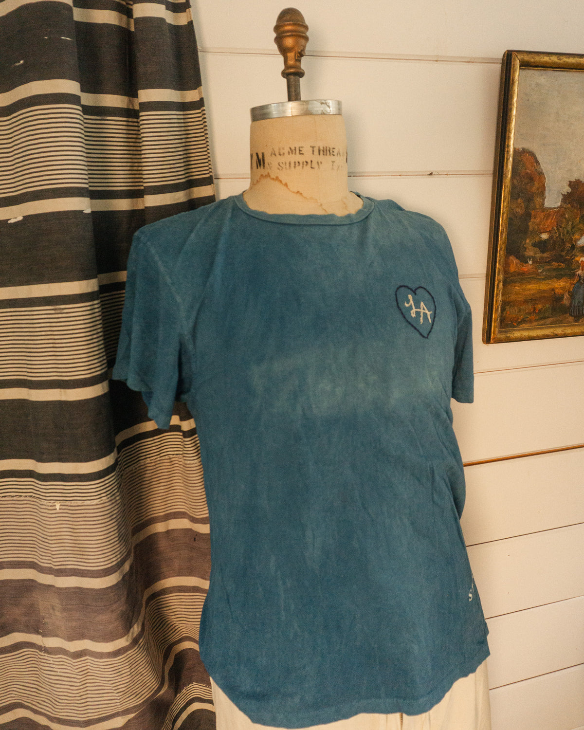 Garment Dyed LA Embroidery Tee - L