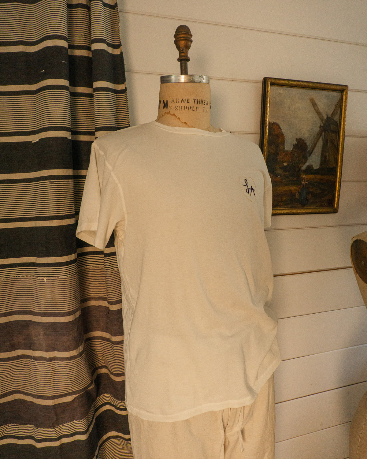 LA Embroidery Tee - L